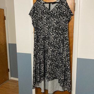Lane Bryant black & white printed high-low dress, flutter sleeves, v-neck Sz 26